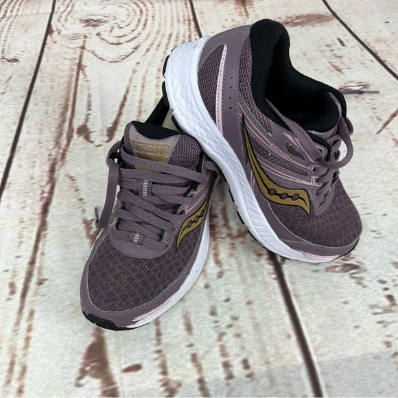 SAUCONY WOMEN'S RUNNING SHOE size 5 - Picture 2 of 8